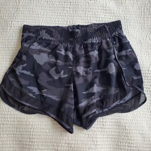 Athleta Black & Grey Camo Printed Mesh Racer Run Short 4"